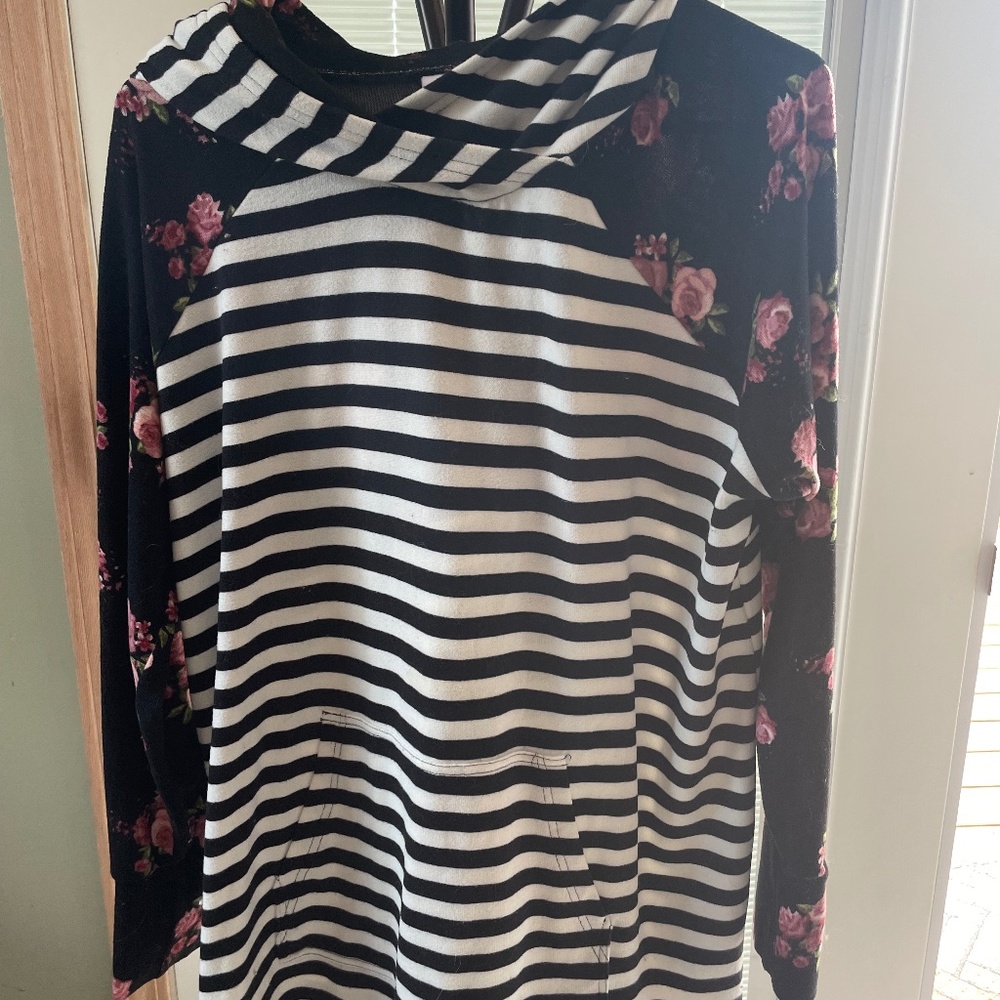 LuLaRoe Long-sleeved hoodie top